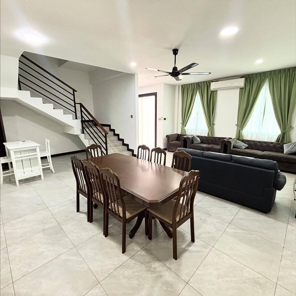 TERRACE HOUSE FOR RENT AT KIULAP