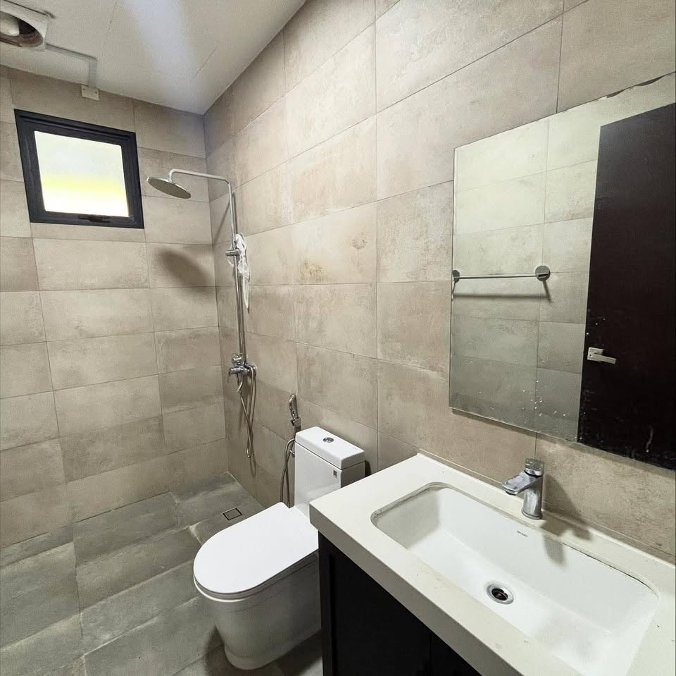 TERRACE HOUSE FOR RENT AT KIULAP
